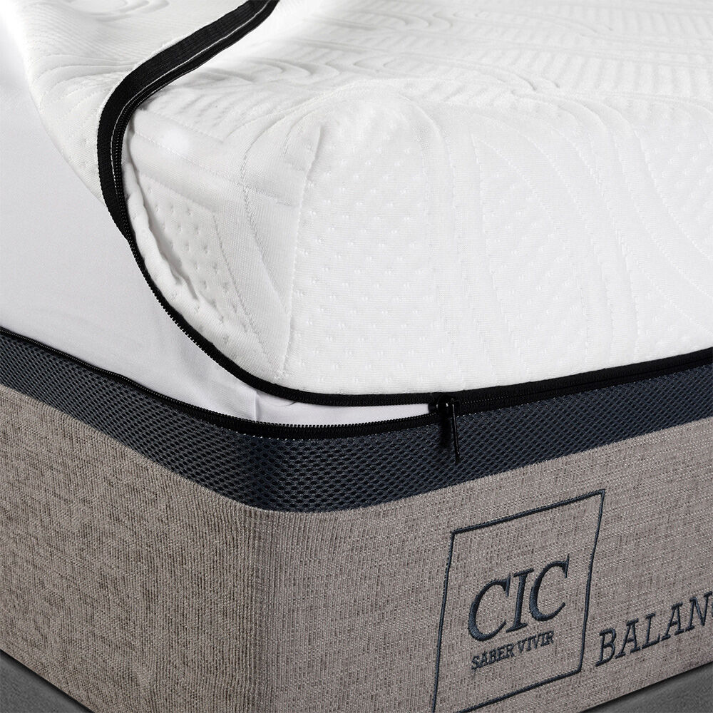 Cama Europea CIC Base Dividida 2 Plazas Balance + Respaldo + 2 Veladores