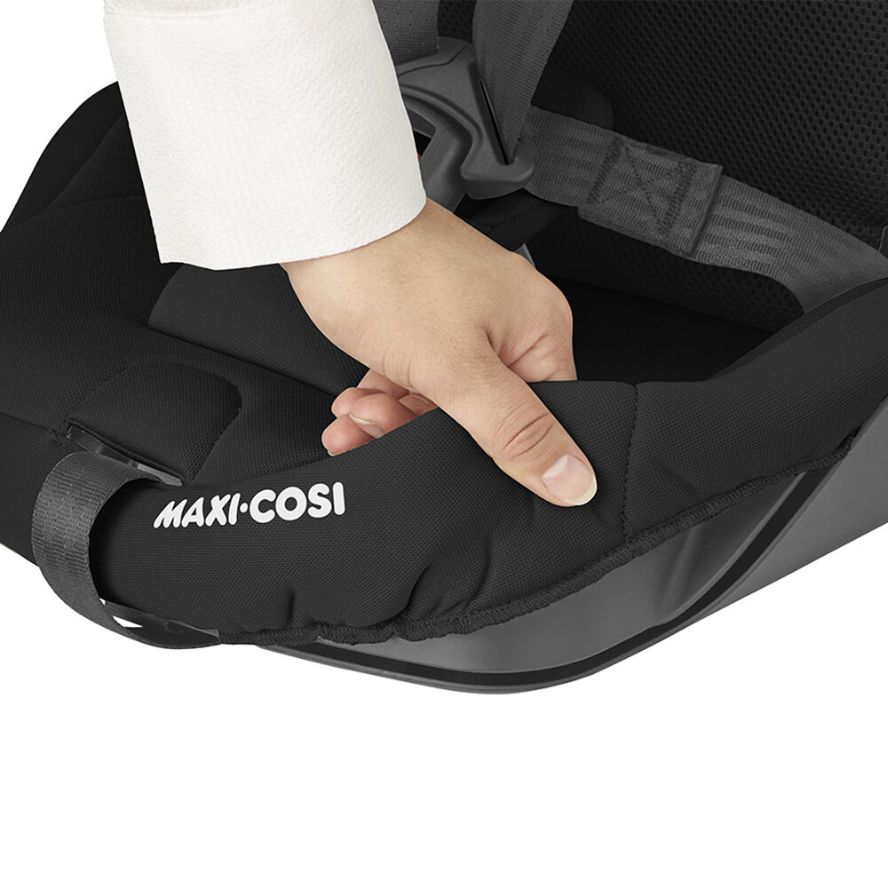 Silla Auto Combinada Nomad Authentic Black Maxi Cosi